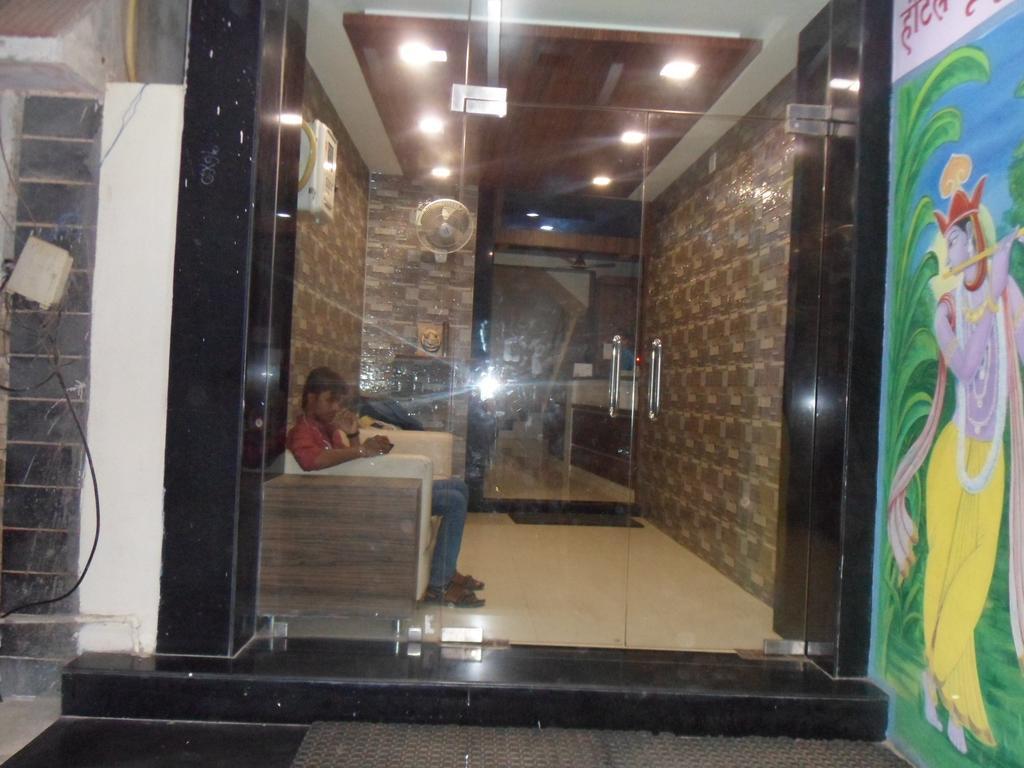 Hotel Madhusudan ทวารกา ภายนอก รูปภาพ